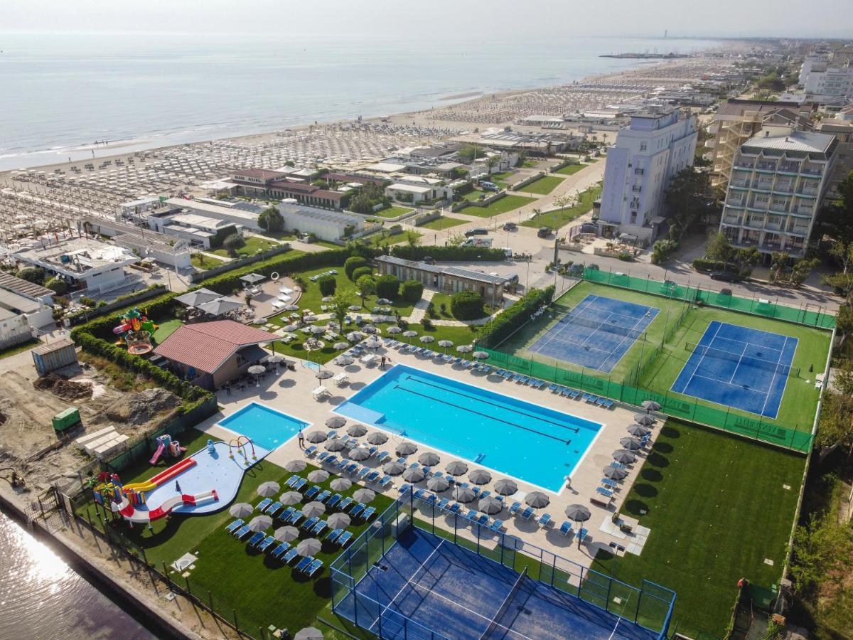 Hotel Baya - In Centro, Sul Mare Milano Marittima Exterior foto